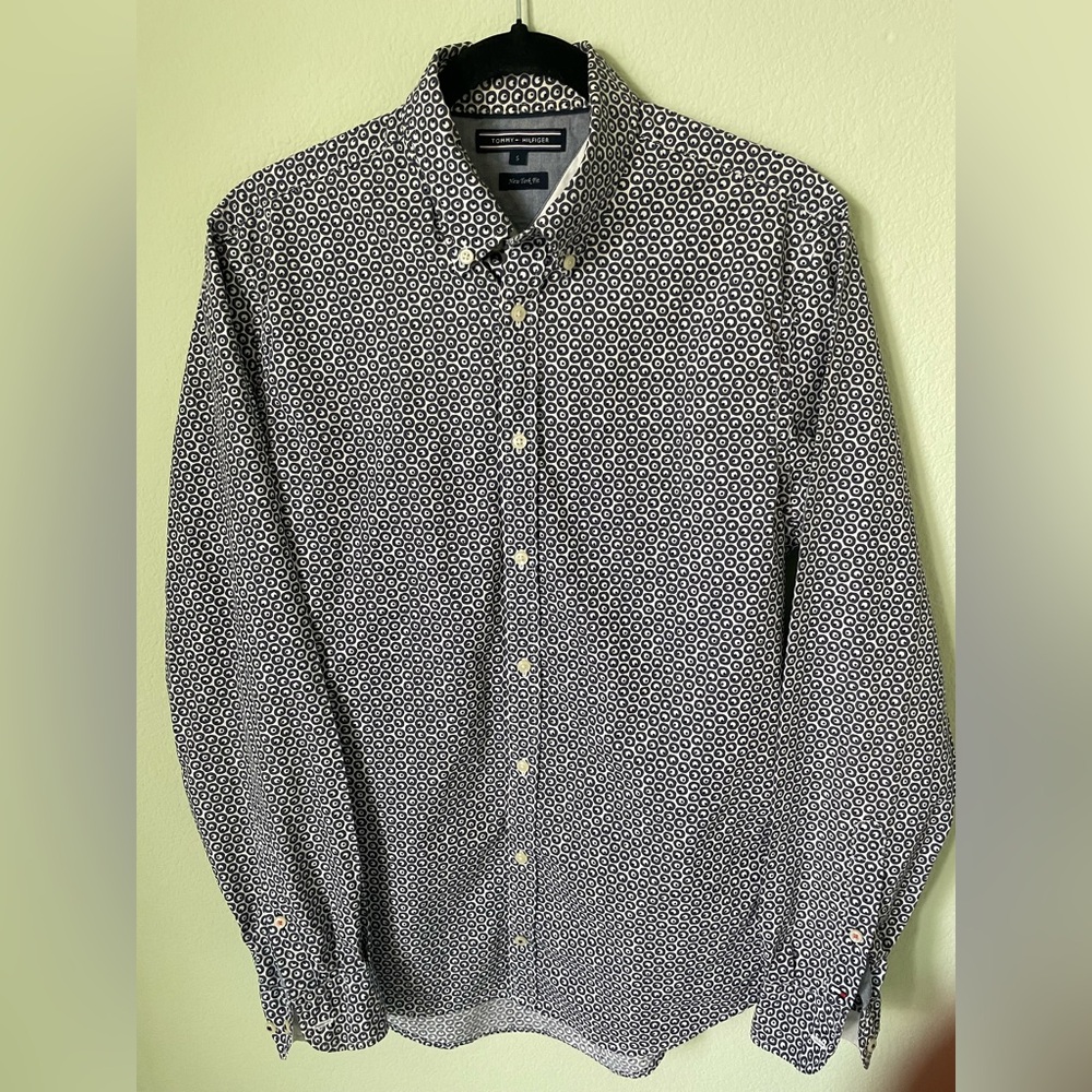 Men's Vineyard Vine Ling sleeve Black and White Shirt, size S, New York fit